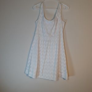 Vineyard Vines white dress